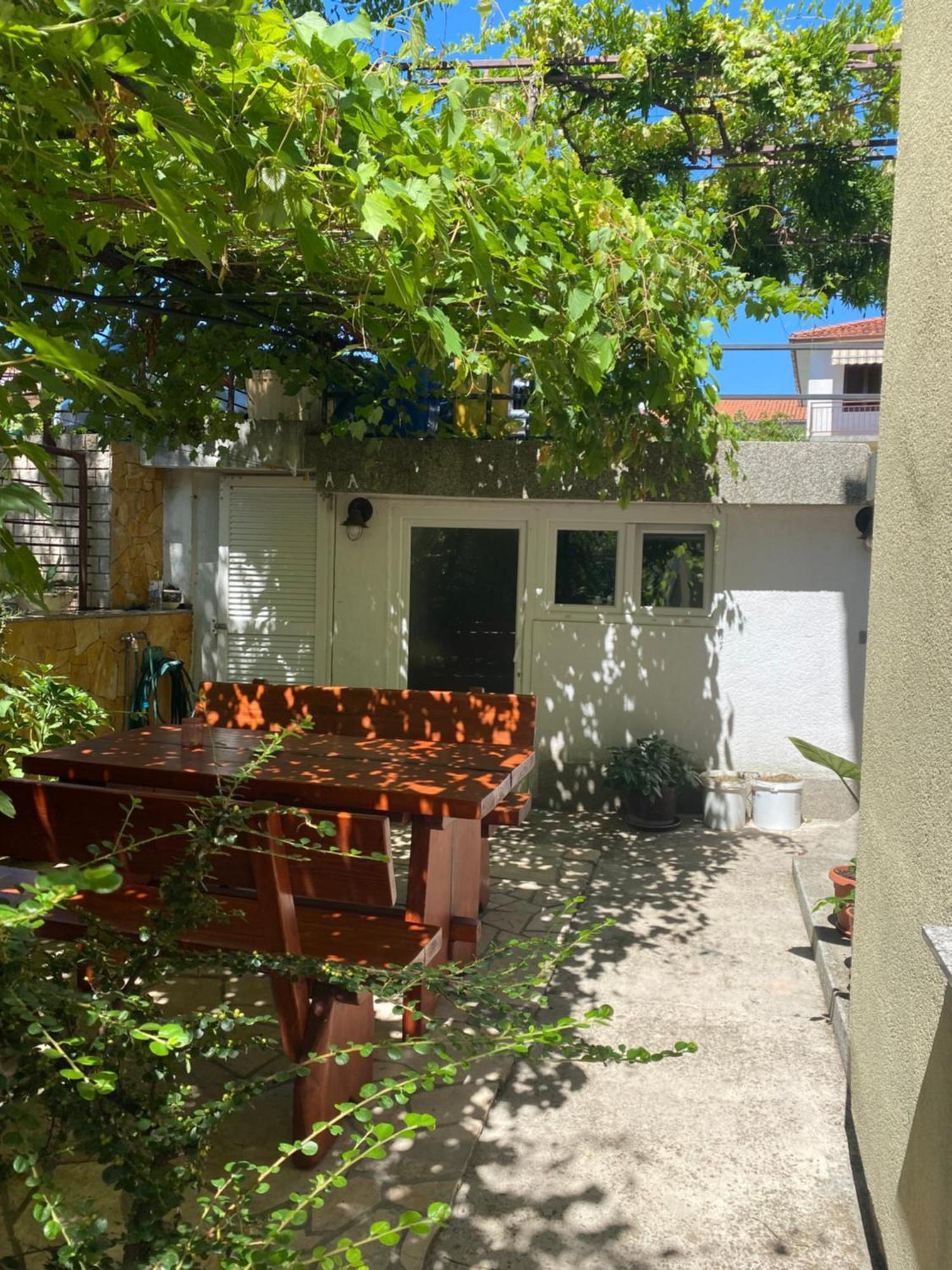 Apartments Topic & Krk Central Location Krk Town Bagian luar foto