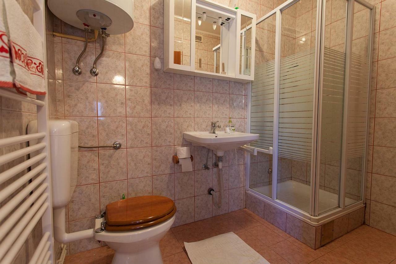 Apartments Topic & Krk Central Location Krk Town Bagian luar foto
